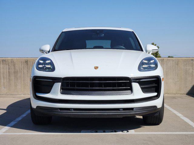 2022 porsche macan base
