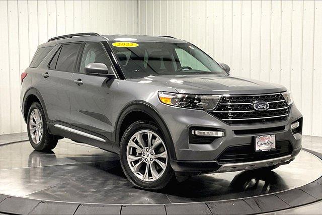2022 ford explorer xlt