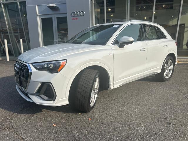 2022 audi q3 premium