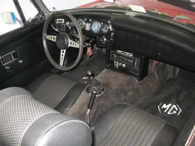 beautifully restored 1971 mg mgb, 77,500 miles