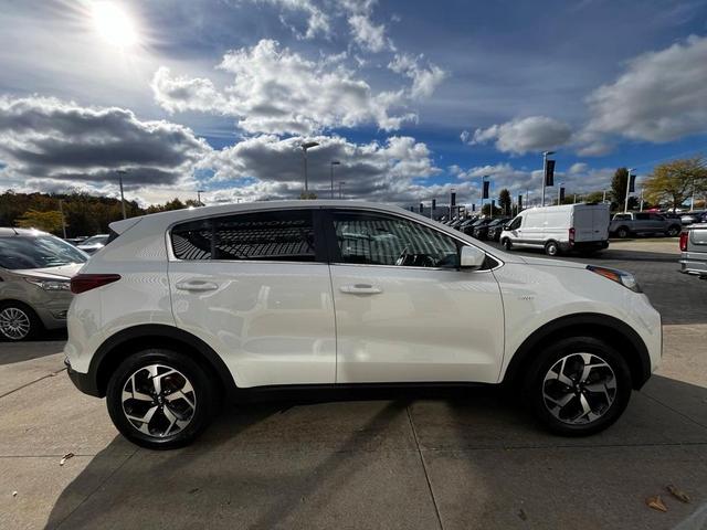 2022 kia sportage lx