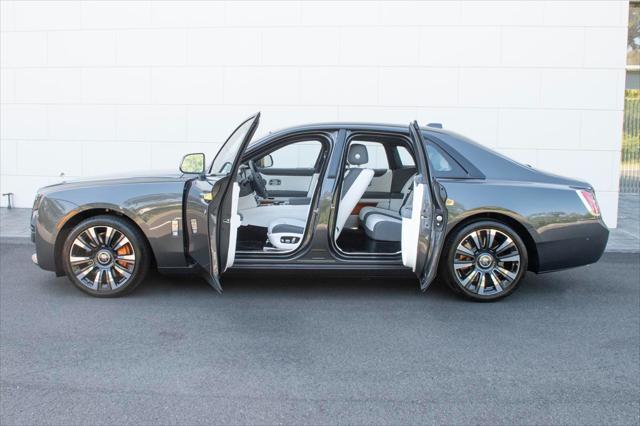 2024 rolls-royce ghost sedan