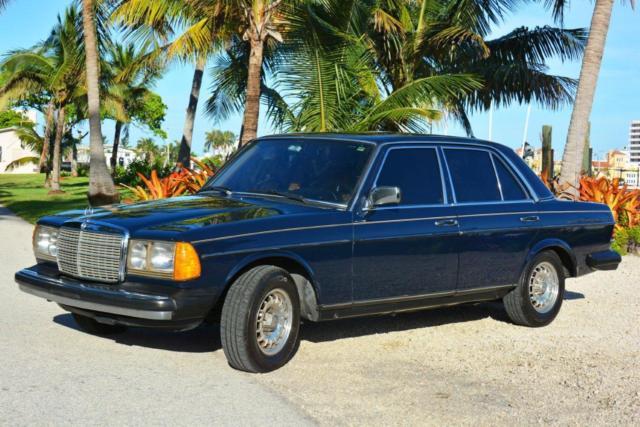 w123 300d mercedes-benz turbo diesel immaculate show room condition 83,227 miles