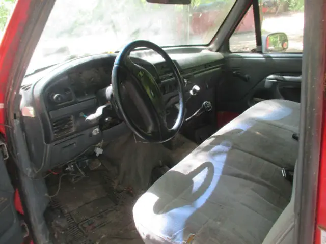 1994 4x4 351/5-sp. with 7-1/2' western plow knapheide box plow pump needs work