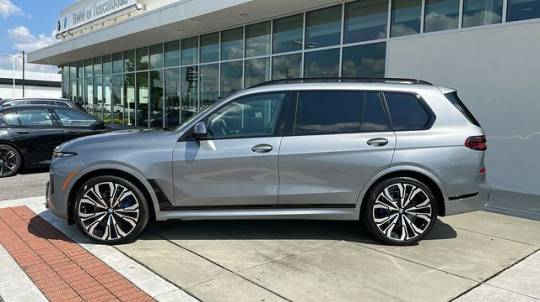 2025 BMW X7 xdrive40i