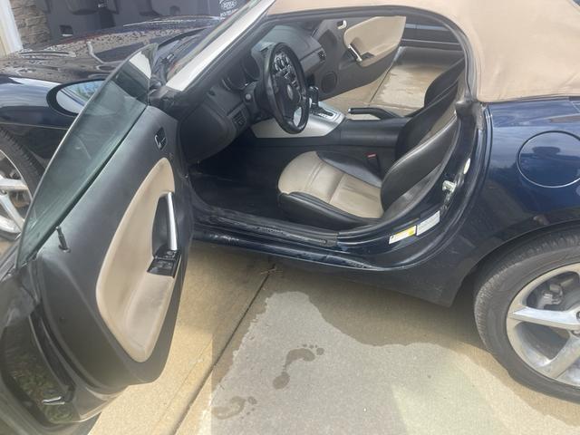 2008 saturn sky red line