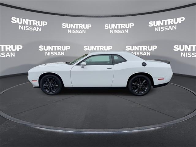 2020 dodge challenger sxt