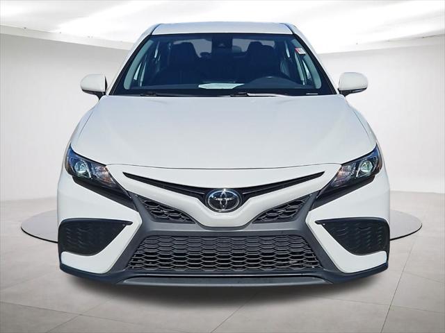 2022 toyota camry se