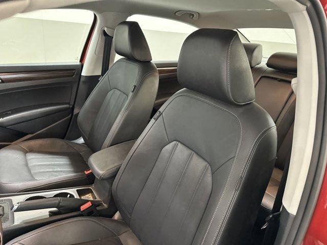 2022 volkswagen passat 2.0t limited edition