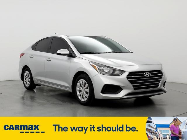 2020 hyundai accent se