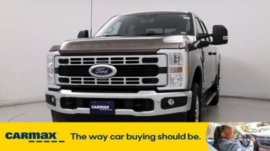 2023 ford super duty f-250 xlt crew cab 6.75' box 4wd