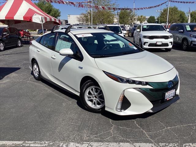 2019 toyota prius prime plus