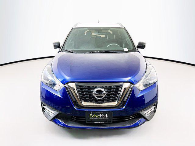 2019 nissan kicks sr