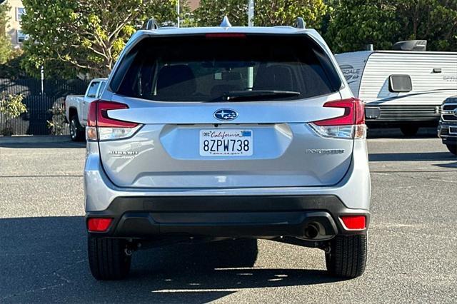 2022 subaru forester premium
