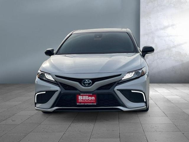 2024 toyota camry hybrid xse