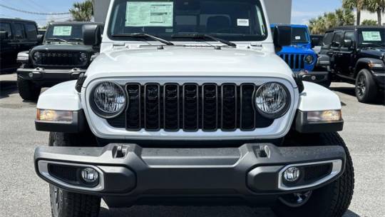 2024 Jeep Gladiator