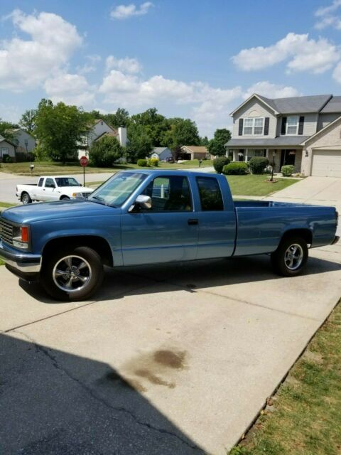 1988 chevrolet c 1500 pickup extended cab long bed 94,000 actual miles 305v8 aut