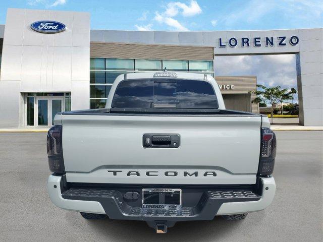 2022 toyota tacoma trd sport