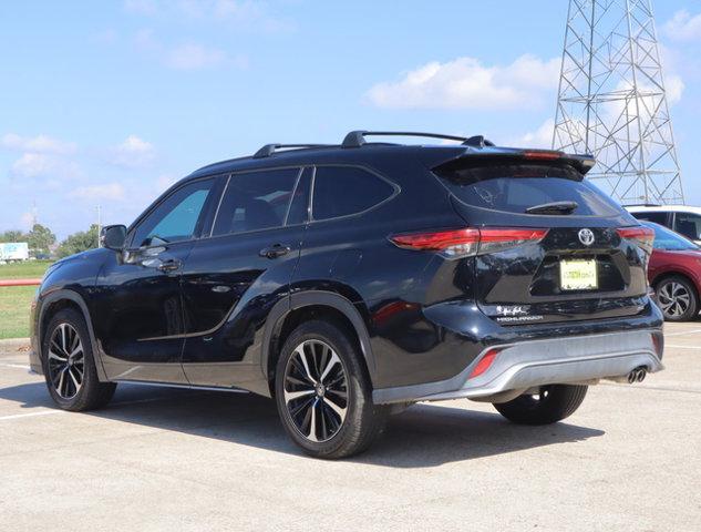 2021 toyota highlander xse