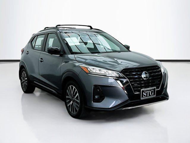 2021 nissan kicks sr