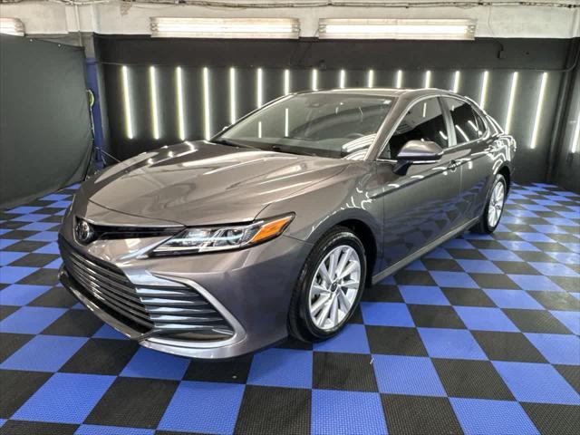 2024 toyota camry le