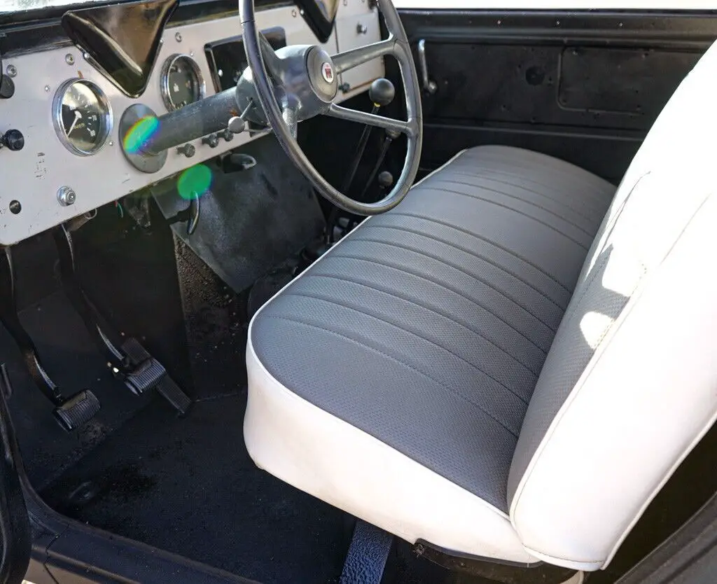 1965 international harvester scout 80 4x4.removable hardtop. original drivetrain