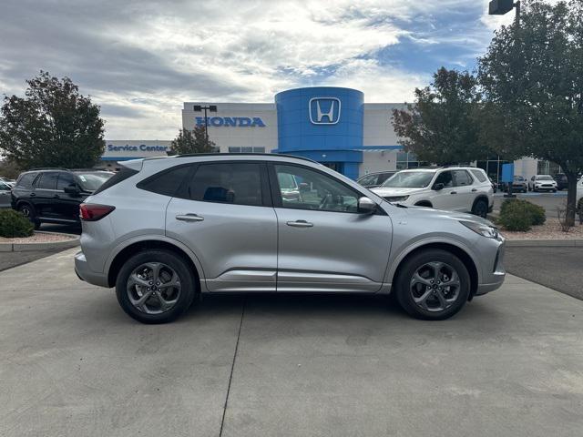 2023 ford escape st-line select