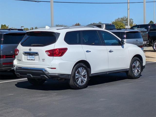 2019 nissan pathfinder sv