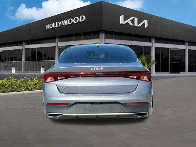 2022 kia k5 lx