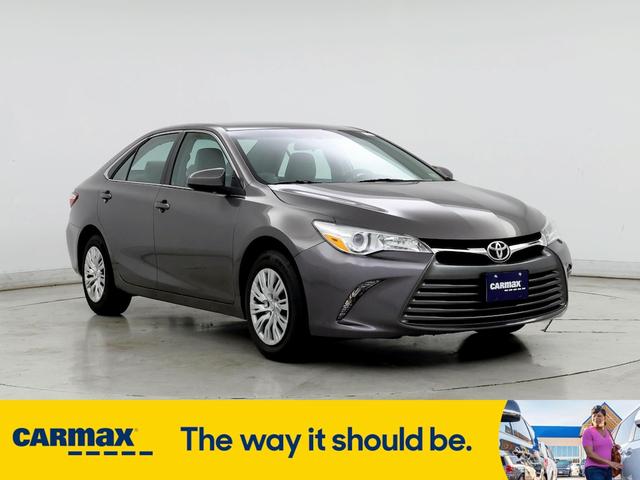 2016 toyota camry le