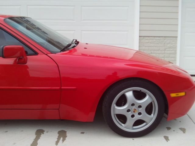 porsche 944 turbo - 12905 miles on the rebuilt engine - $13600, no reserve price