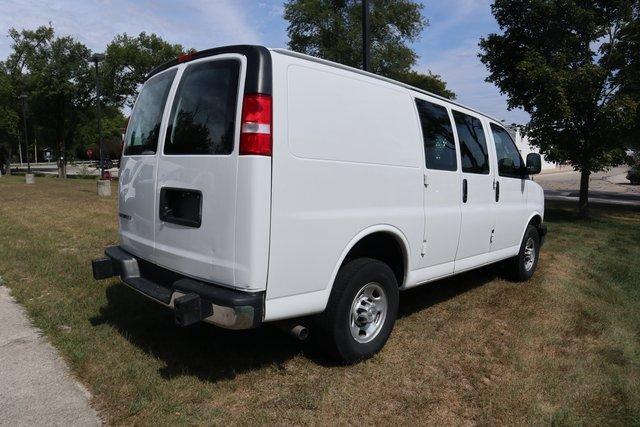 2022 chevrolet express 2500 work van