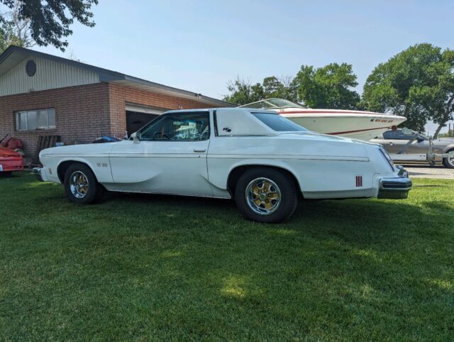 1975 oldsmobile 442 coupe white rwd automatic hurst w30