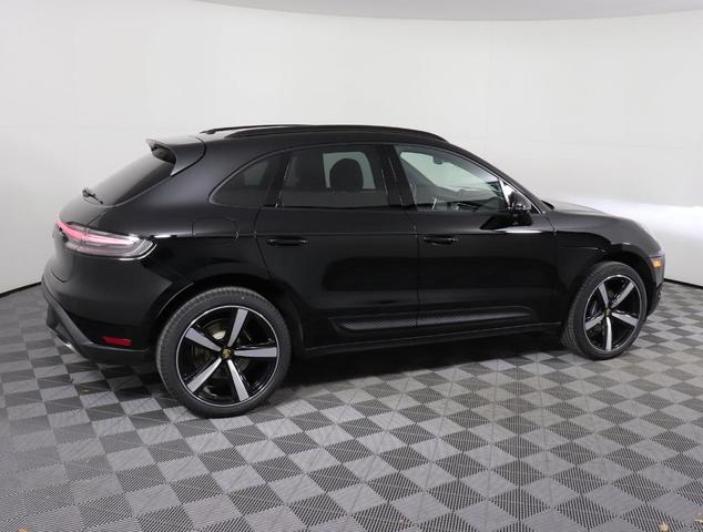 2024 porsche macan base