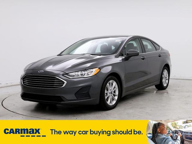 2020 ford fusion se