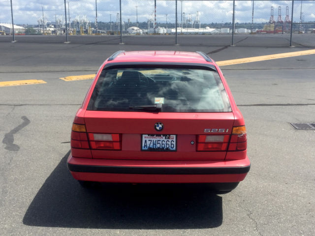 1993 bmw ultimate family driving machine e34 525i touring wagon 4-door 2.5l