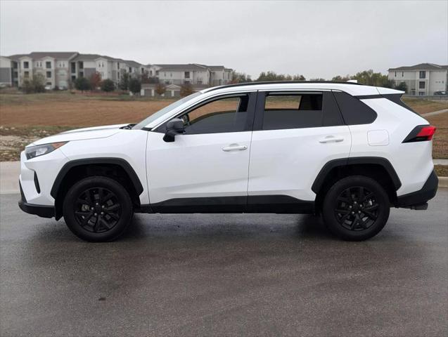 2021 toyota rav4 le