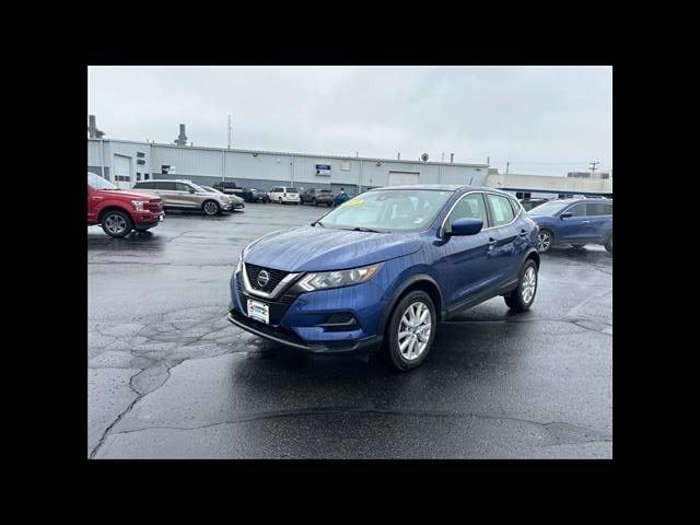 2021 nissan rogue sport s in niles, michigan