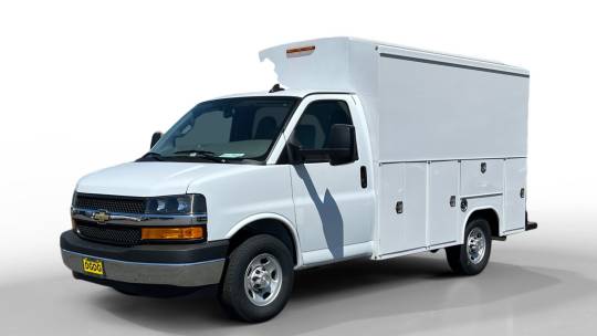 new 2023 chevrolet express commercial cutaway 3500 van 139"