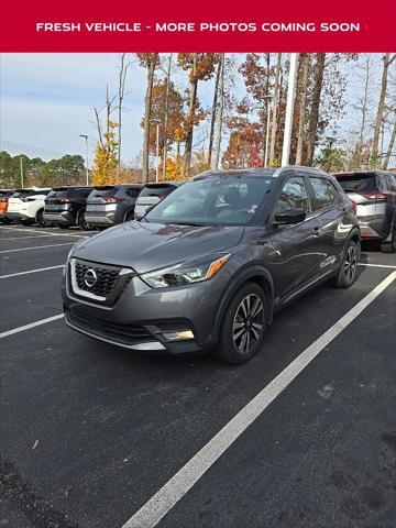 2020 nissan kicks sr