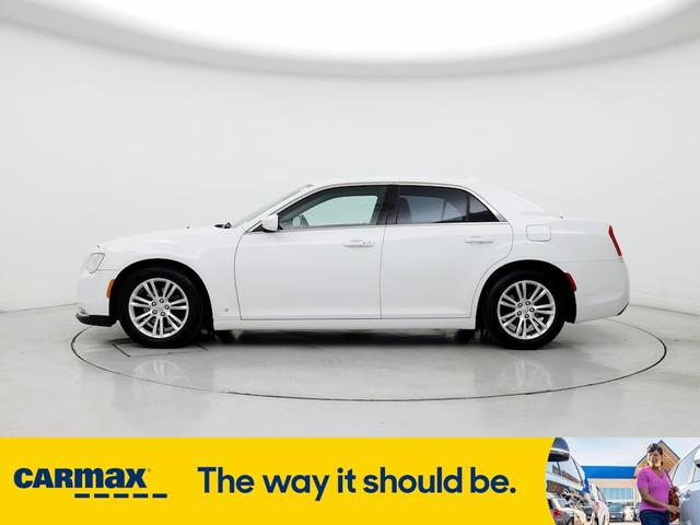 2019 chrysler 300 touring