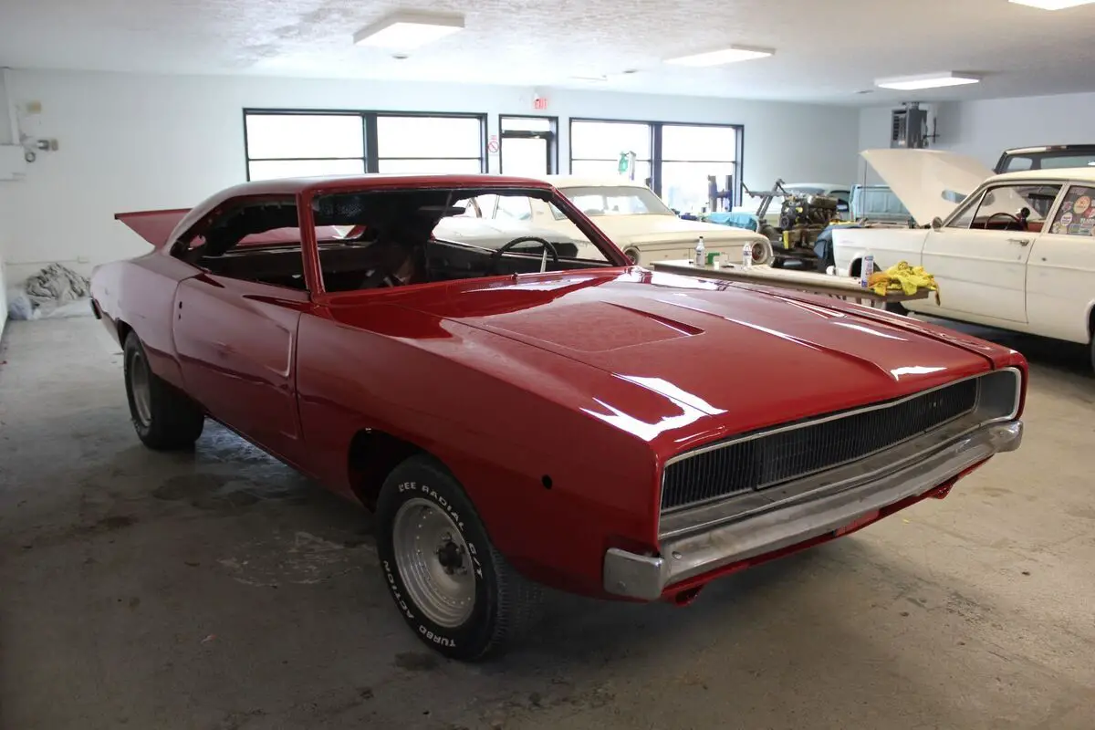 1968 dodge charger r/t 440 rotisserie restored body roller & 440 wedge block