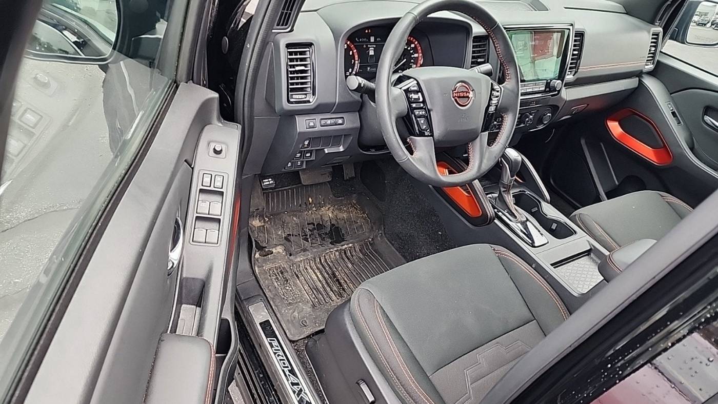 2023 nissan frontier pro-4x