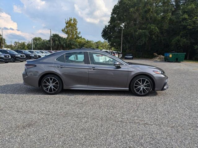 2022 toyota camry se