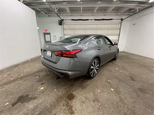 2022 nissan altima sr fwd