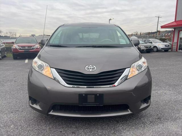 2012 toyota sienna le