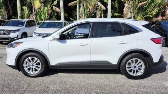 2020 ford escape se