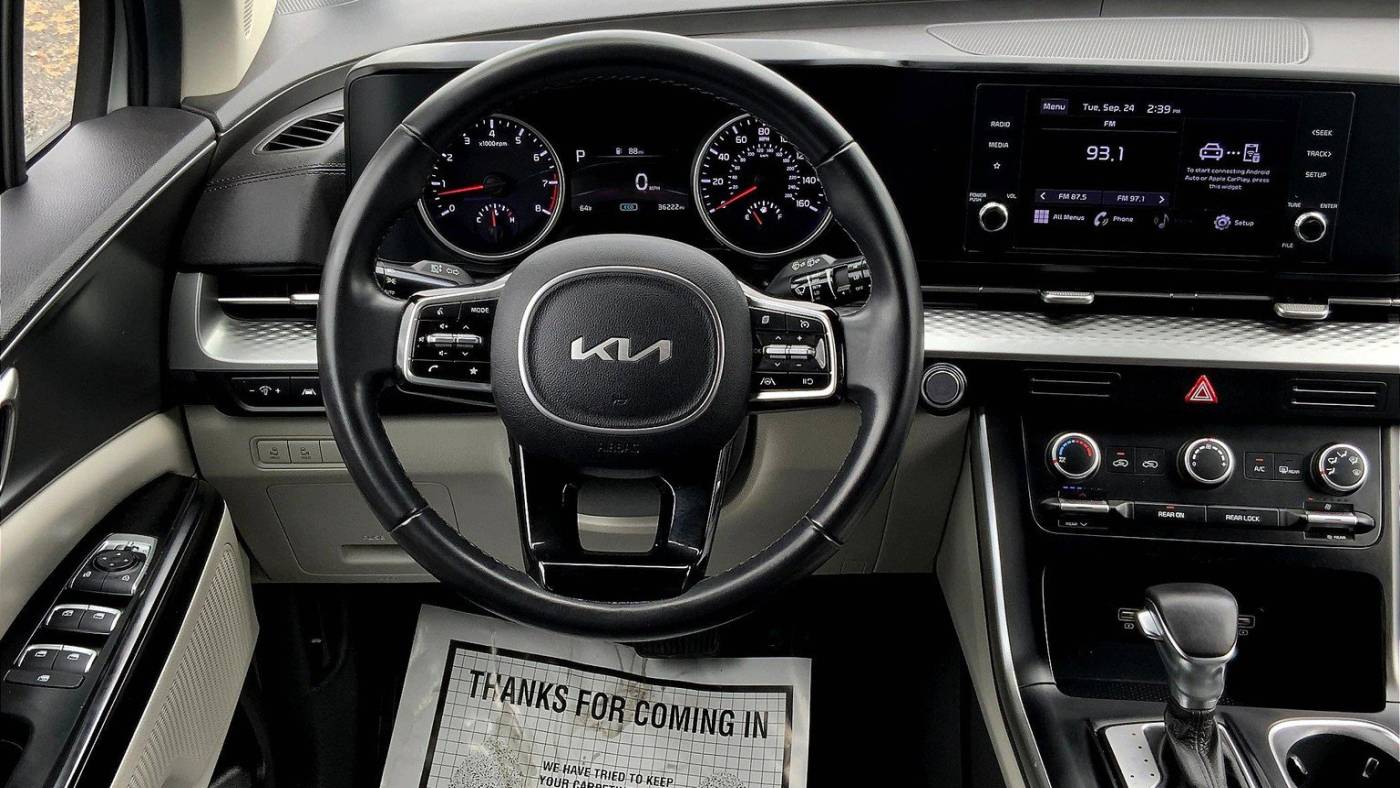 2022 kia carnival lx