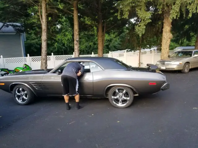 340 v8 1973 dodge challenger coupe 360 v8