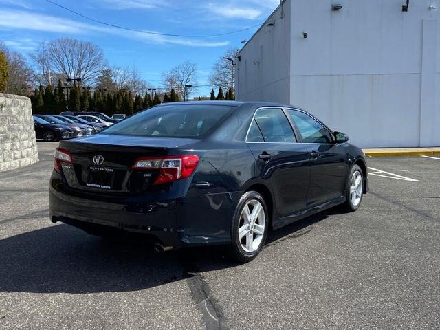 2012 toyota camry se